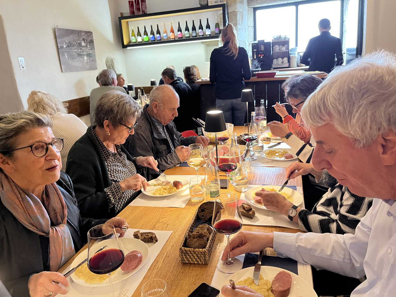 Treberwurstessen im Schlössli Ligerz-Schafis